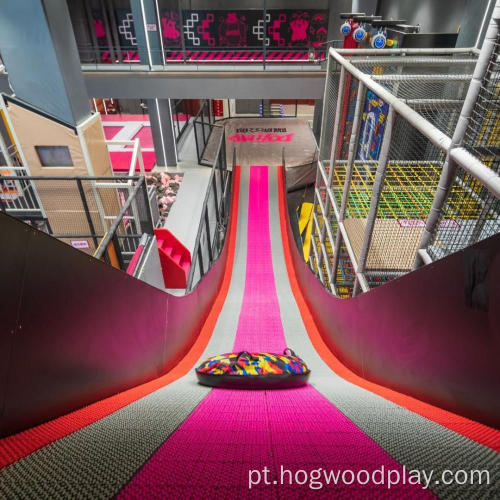 Slides emocionantes de donuts para playgrounds internos
